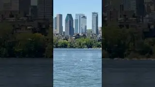 Unrecognizable Montr&eacute;al Skyline