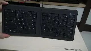 A Surface Type Cover Alternative? The Microsoft Universal Foldable Keyboard