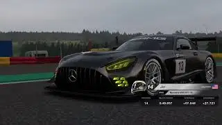 Gran Turismo 7 Error en arrancada y recuperacion en primera vuelta