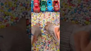 Satisfying Toy - Golden Minion Bring Tissue Surprise Toy #toys #satisfying #surprisetoys #minions