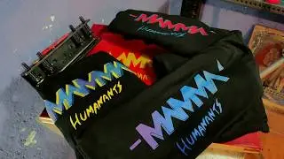 Serigraf&iacute;as - MAMMA '  Humanants con la m&aacute;quina Karma V3