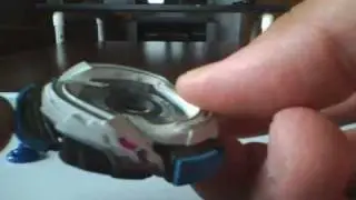 Beyblade Metal Fight Custom: Cyber Dragoon 105hf