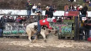 El Cortijo VS Ángeles Del Infierno-Segundo día de Jaripeo Napizaro Mich. 14 De Enero 2026 