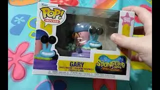 Распаковка фигурки Funko Pop Гэри из мультфильма &laquo;Губка Боб в поисках Квадратных Штанов&raquo;.