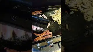 The Sound of bacon cooking 🍳. So satisfying 🥓😍#bacon #asmr #griddle