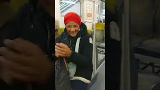Discussion dans le RER B