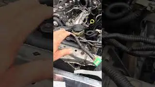 Hilux with traction light flashing