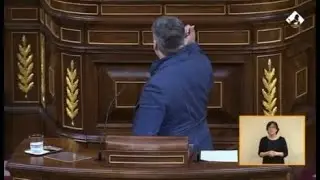Un diputado provoca risas en medio del pleno del Congreso: 