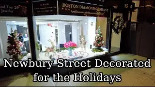 🎄Boston MA Newbury Street Christmas Walk. Holiday Decorations Galore. Boston Shopping District.
