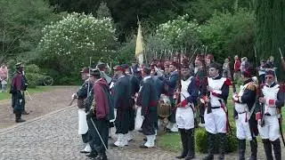 Marche Sainte Aldegonde Feluy 2023 7 Parade tambours-majors au chateau