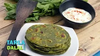 पालक पराठा (Palak Paratha, Punjabi Palak Paratha, Spinach Paratha) by Tarla Dalal