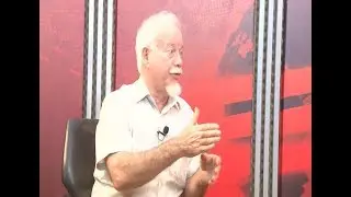 Dr Uri Davis: Boycott apartheid Israel !