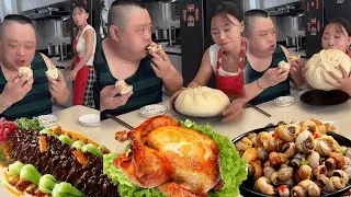 Since my husband ate my steamed bun, I guess I'll have to eat his big steamed bun.