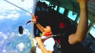 Skydiving 13,500ft #2020