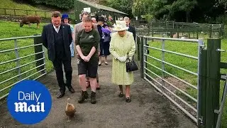 The Queen meets a 'cheeky' duck at Edinburgh farm