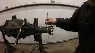 narrowing a 9 ford rear end