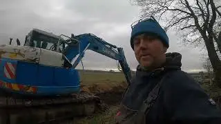 Komatsu PC138 ,Rough and Ready
