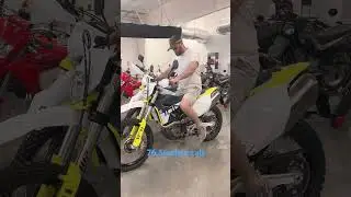 Husqvarna 701 Enduro tall rider