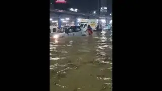 Situation of IFFCO Chowk Gurgaon at around 8.30 PM #GurugramRains #gurugramrain #Gurugram