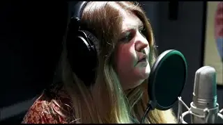Maddie in Good Company - I'd Be Gone (BTS studio footage)