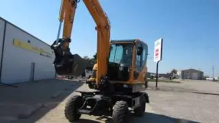 Trying out a Hyundai wheeled mini-excavator (baby duck)