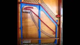 Arthur Kelly y su Caha di Orgel OLGA 2