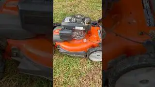 Не забудьте убрать под газонокосилкой #шорты #газонокосилка #husqvarna