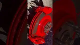 Покраска суппортов и дисков на Tesla #teslamodels 357k, ранее красил 255k km #antirust painting 2.7