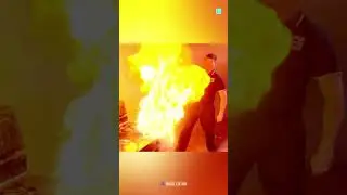 This Is Why You Should Never Throw Water On Grease Fire 🔥