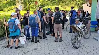 Prostovoljci so od&scaron;li na delo v Črni na Koro&scaron;kem