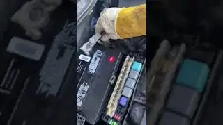 Lexus 2008 is250 fusible link help