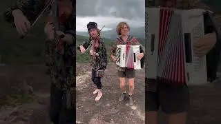 Serbian Kolo on the mountain!!! #srbija #folk #acordeon #balkan #traditional #music