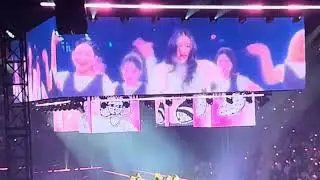 Twice concert chaeyeoung  and jihyo performing solo performance on stage live