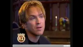 Larry Birkhead and Anna Nicole Smith's baby visits her mom's grave w/ E.T.