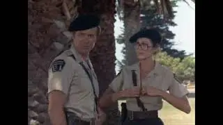 Wonder Woman - Steal military soldiers' full uniforms from sun drying
