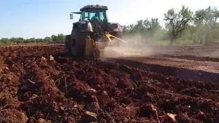 FRANTUMA SASSI- MACHINE OF BIG POWER ABLE TO SHRED boulders OF STONES
