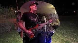 Red Jam Project - Sweat on the green turf