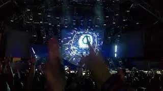 Deadmau5 Trolls Colonel Sanders KFC and Ultra Transportation During Cube 3.0 Ultra Miami 2019