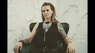 Scarlet Rain-Carrie