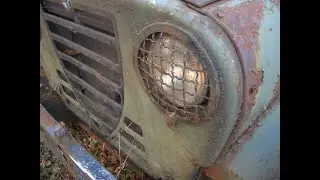Alfa Romeo Matta ax esercito militare e Fiat Campagnola spartineve abbandonate nel bosco
