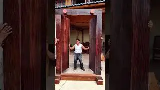 Courtyard gate, an ancient tradition! #carpenter #wood #woodworking #gate