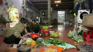 Traditional Offerings: Cooking Rice Dishes for Ancestors
