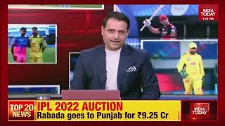IPL Auctioneer Edmeades Collapses During Auction. Huge Edmeades Falls Off The Stage