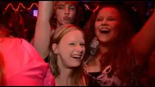 Dancing Bruins - Zaal - Campbell's Bar