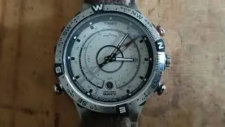 Reloj TIMEX T2N721 bello, inteligente y elegante