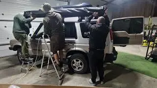 Montăm noua marchiza Autentic la Transhumant4&times;4 pe Land Rovover (Landy) 