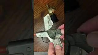 Внимание, ретро-игрушка! Редкий игрушечный пистолет в форме 