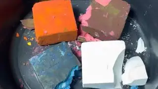 Solid Dyed & White Chalk 