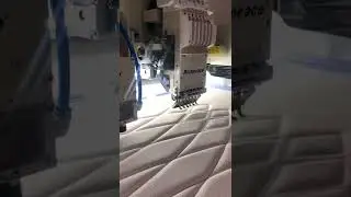 Une machine automatique CNC Ewing a 3 Fonctions = t&ecirc;te de couture ROTATIVE + perforation + broderie
