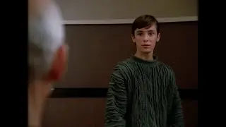 Star Trek TNG -- Wesley Visits the Bridge